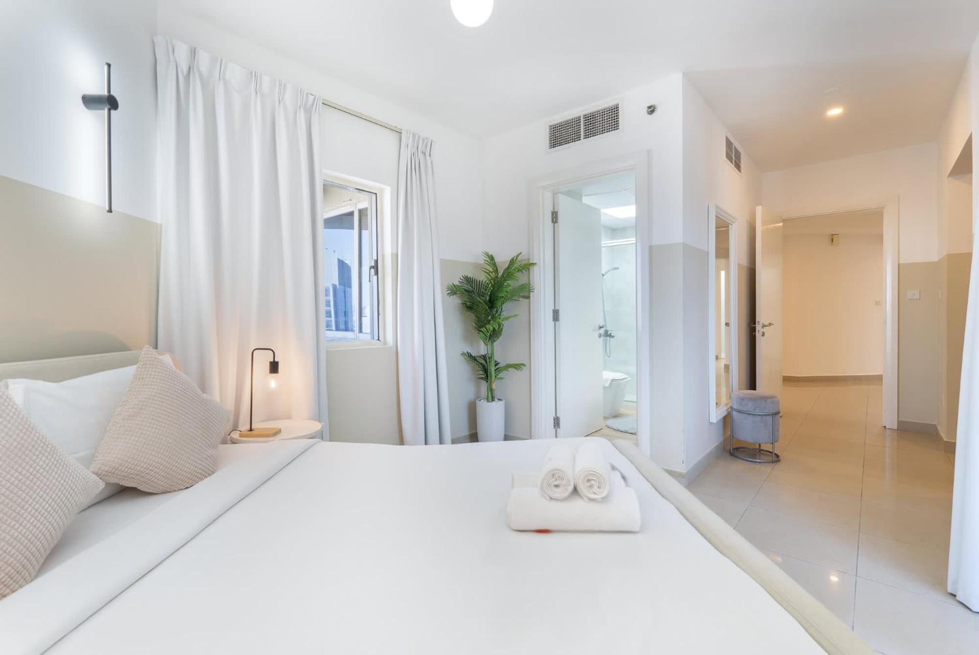 Apartment Luxury 5br In Jlt - Perfect For Families *