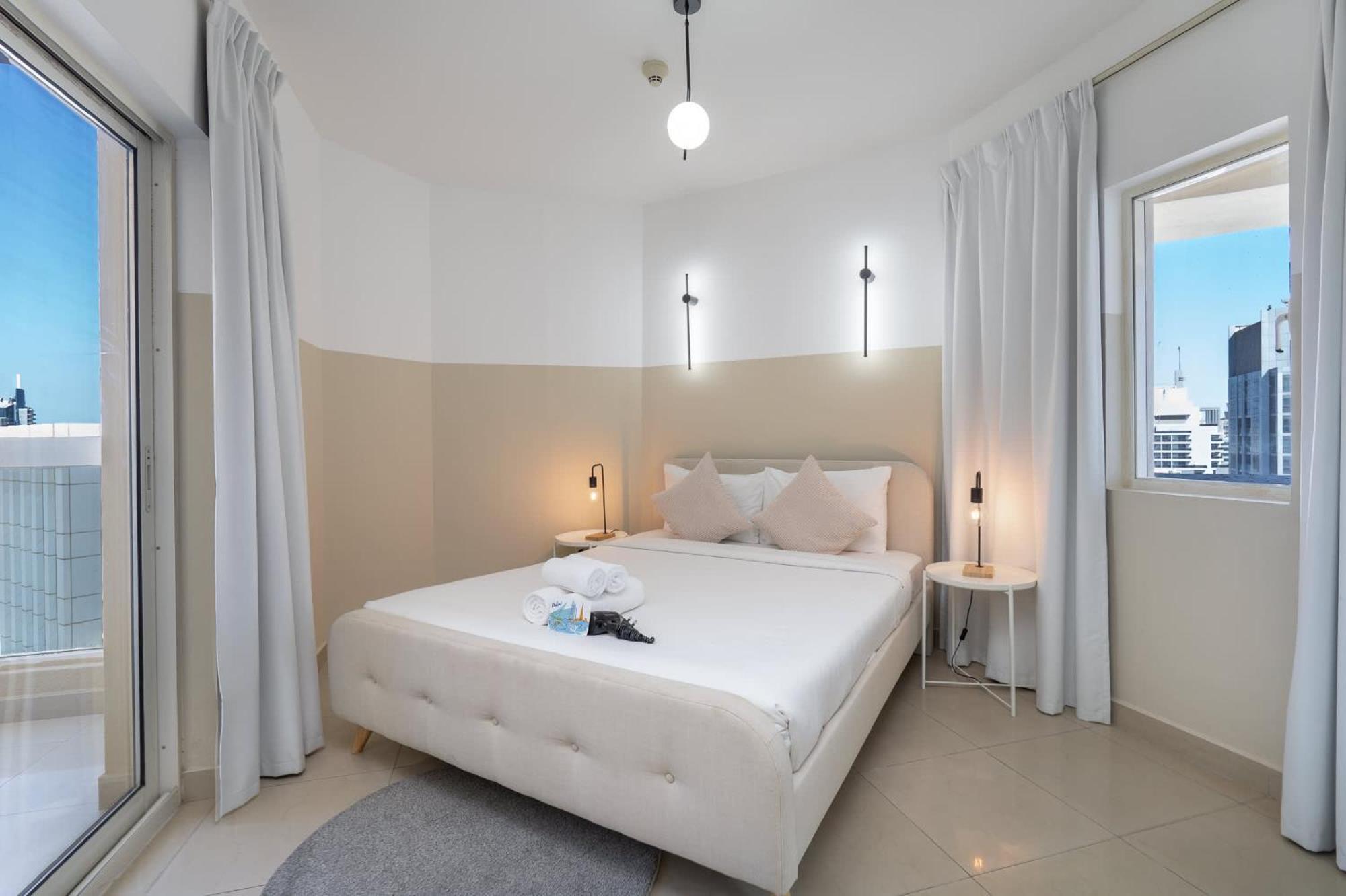 Luxury 5br In Jlt - Perfect For Families Apartment *